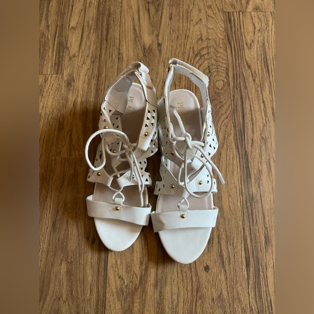 The Children’s Place size 5 sandals
